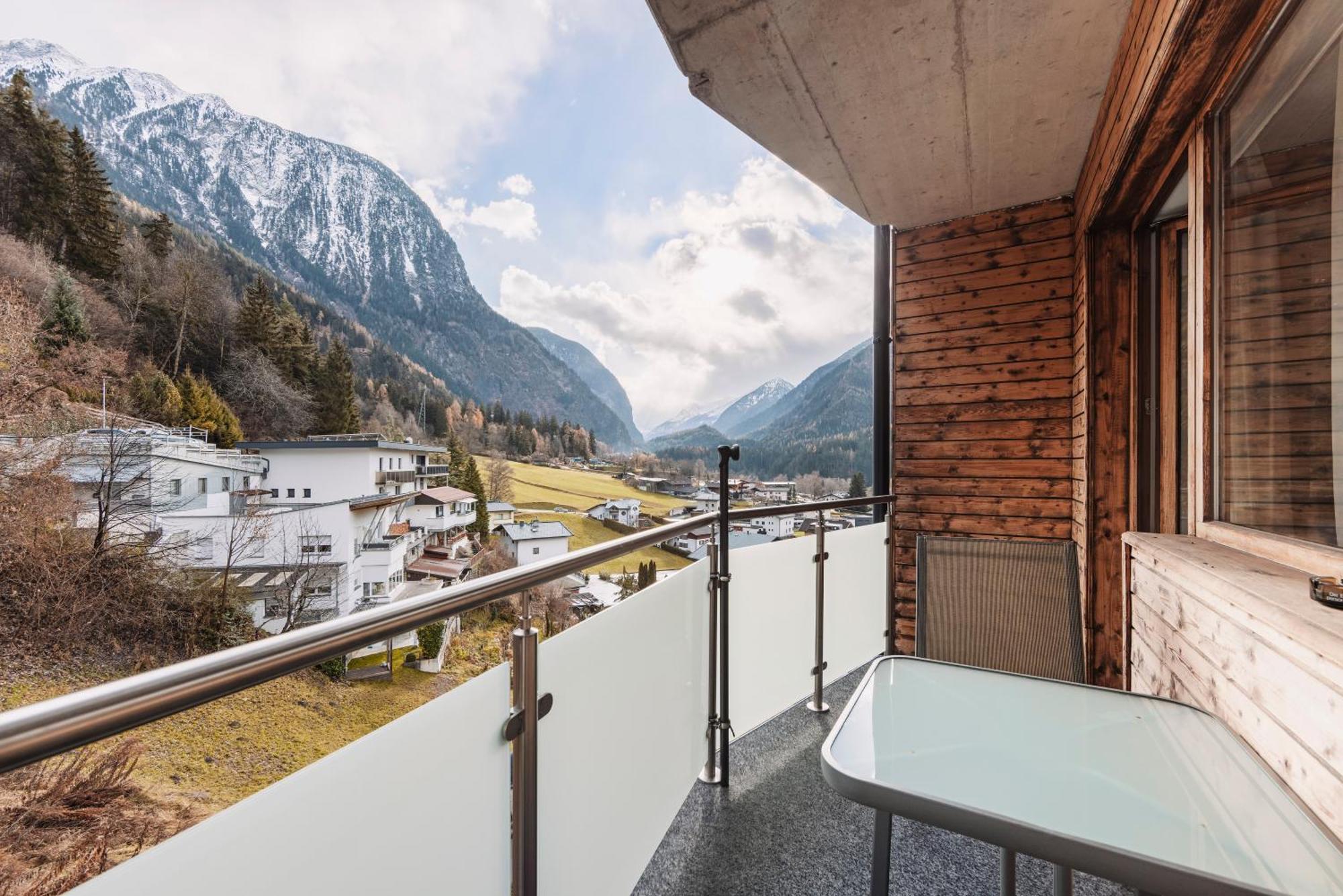 Herzblut Wohlfuehl Appartements Оец Екстериор снимка